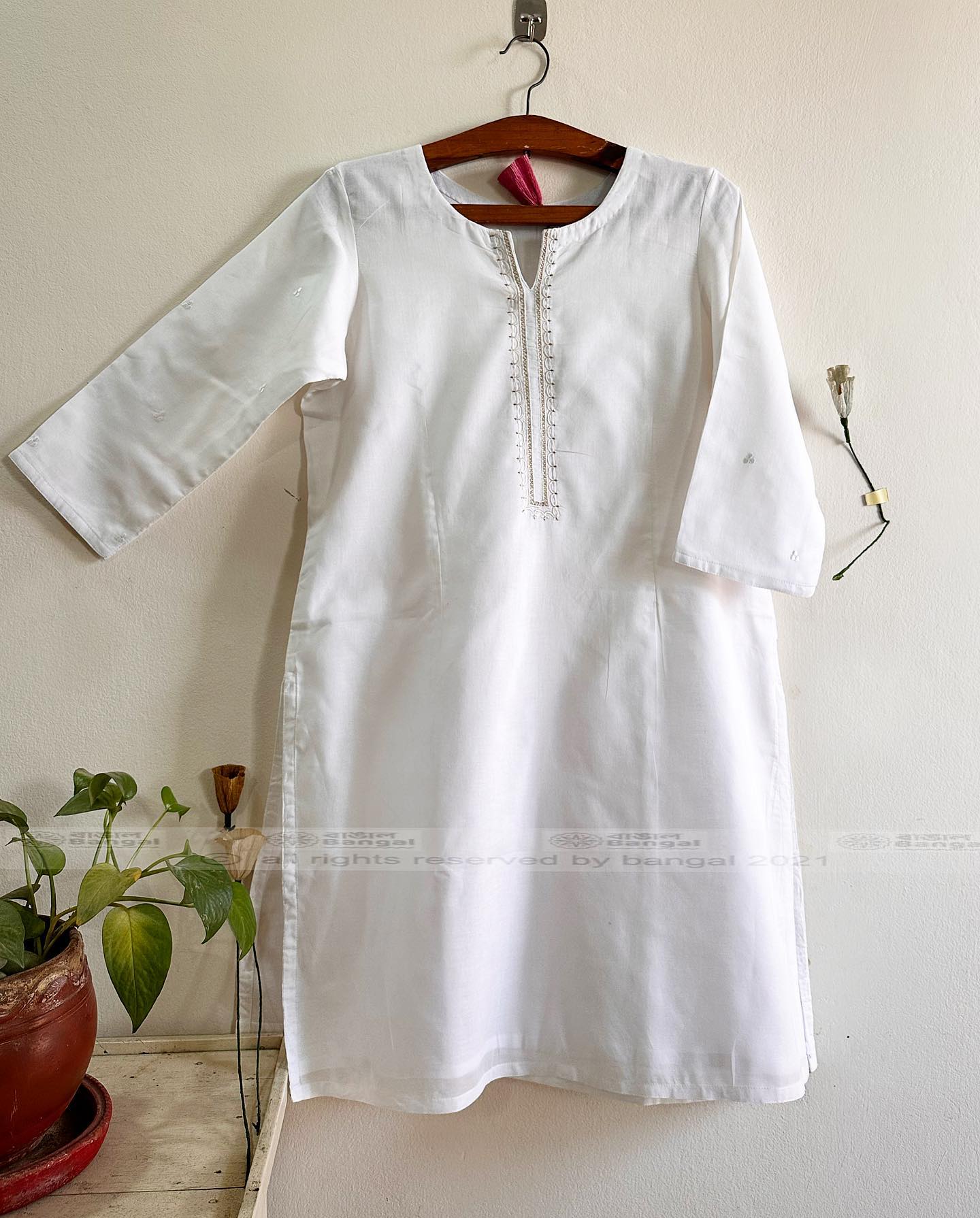 White zari