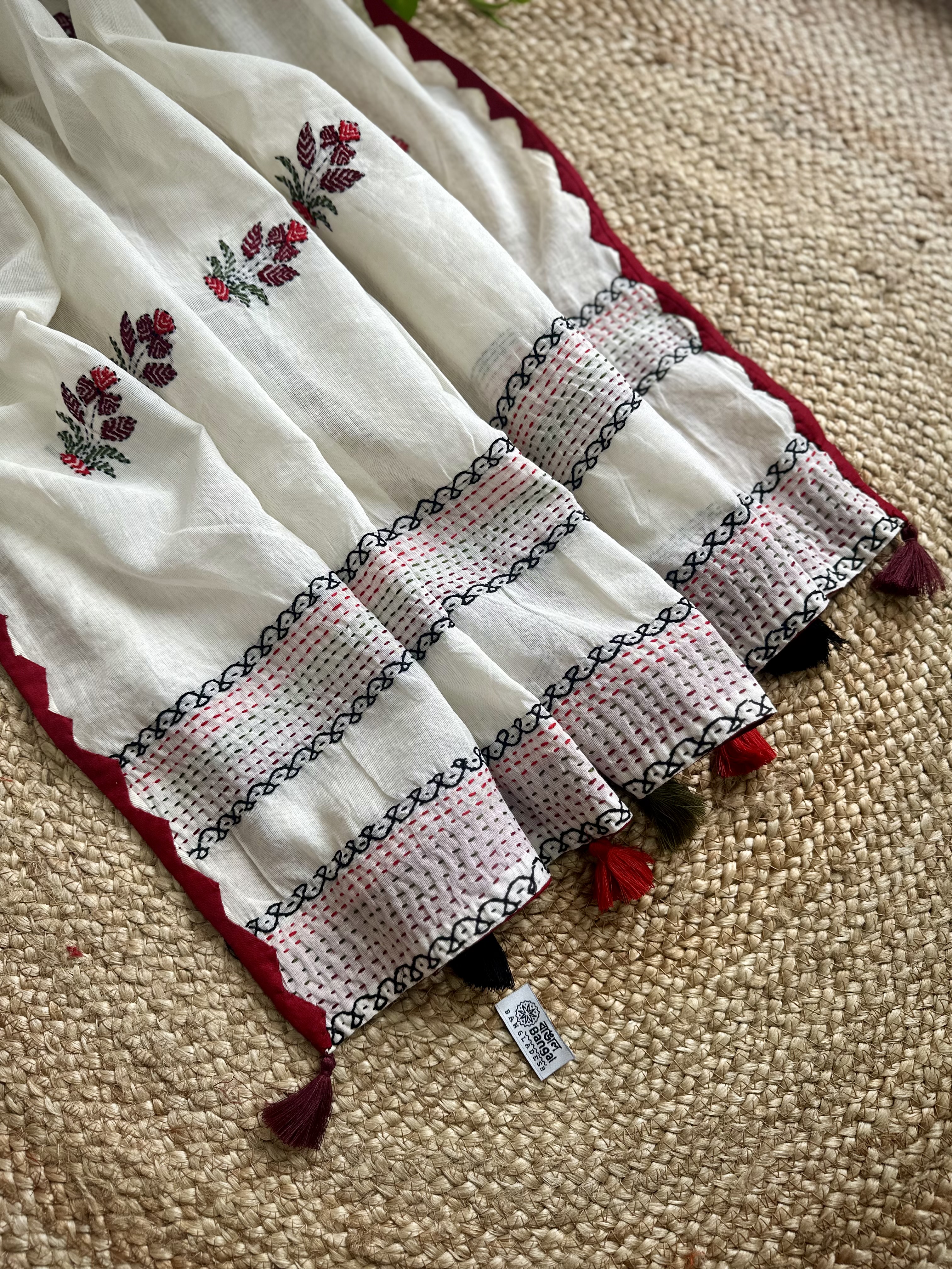 mayurakkhi (maroon paar)